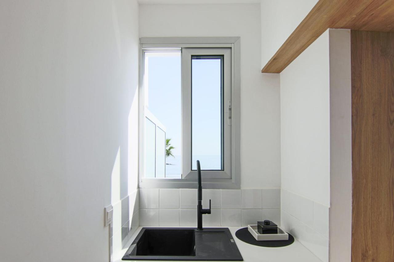 Phaedrus Living Seaview Studio Suite Lighthouse 52 Pafos Dış mekan fotoğraf